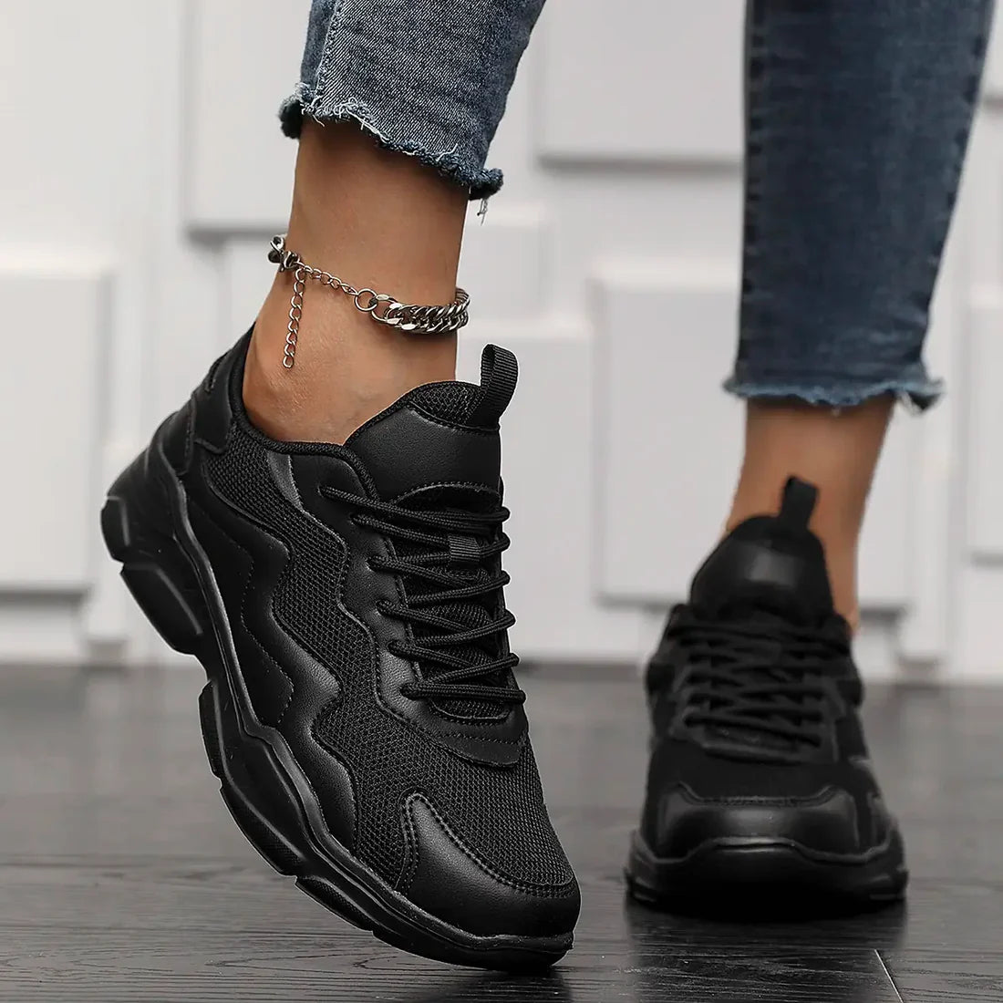 Women’s Retro Mesh Leather Cushion Runner Trainers