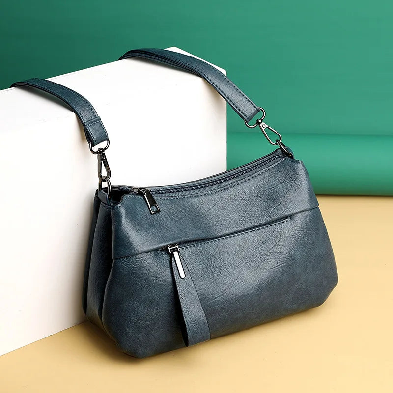 Women’s Natural Leather-look Everyday Shoulder Handbag