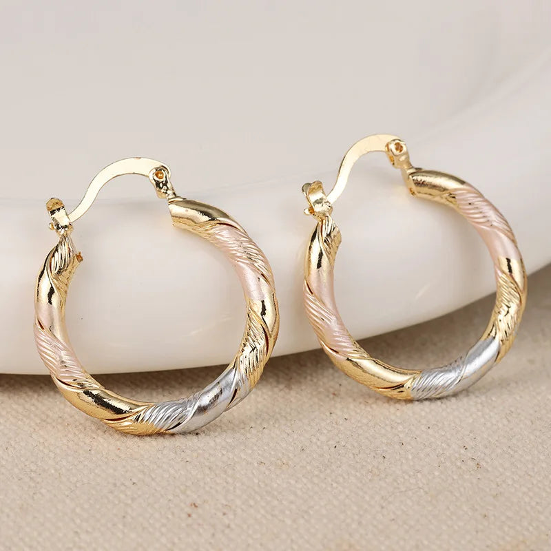 Women’s High-Contrast Polished Round Hoop Earrings