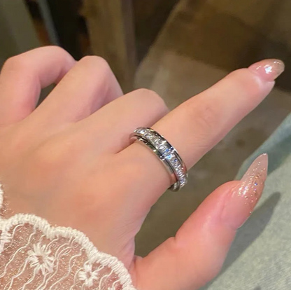 Women’s Stainless Steel Rotating Spinner Ring
