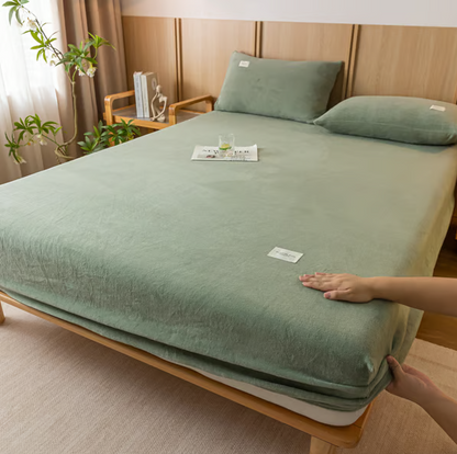 Milk Velvet Fleece Bedding Set with Fitted Sheet and 2 Pillowcases