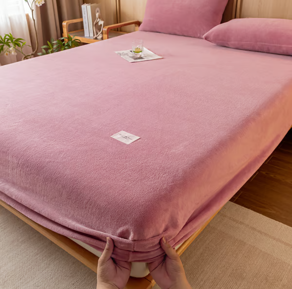Milk Velvet Fleece Bedding Set with Fitted Sheet and 2 Pillowcases