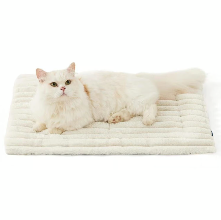 Self-Warming Thermal Pet Bed Mat with Heat-Reflective Core