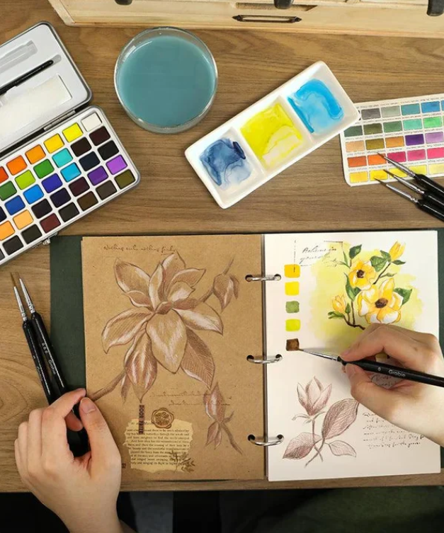 Portable Watercolour Paint Set with 50 Pans and Travel Brush Kit