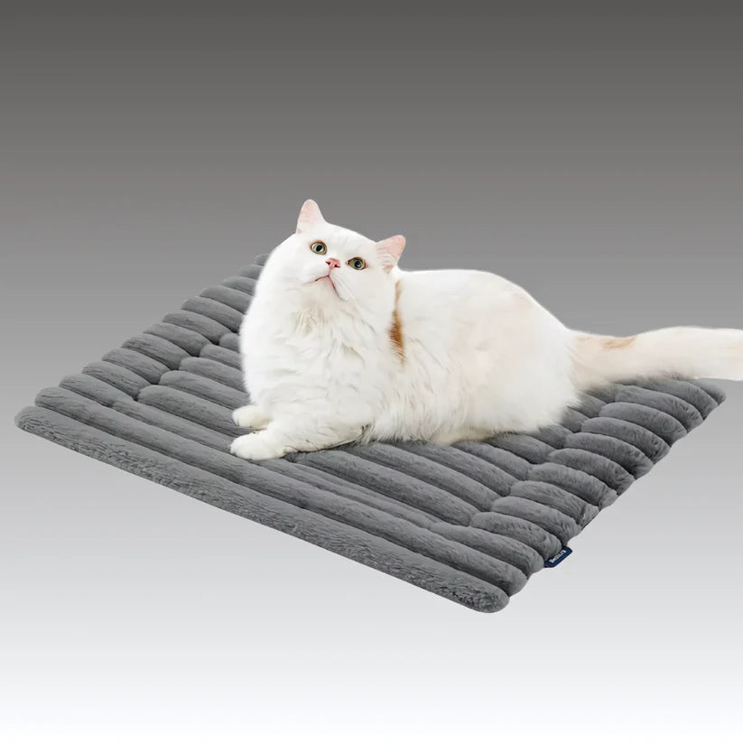 Self-Heating Thermal Reflective Pet Mat