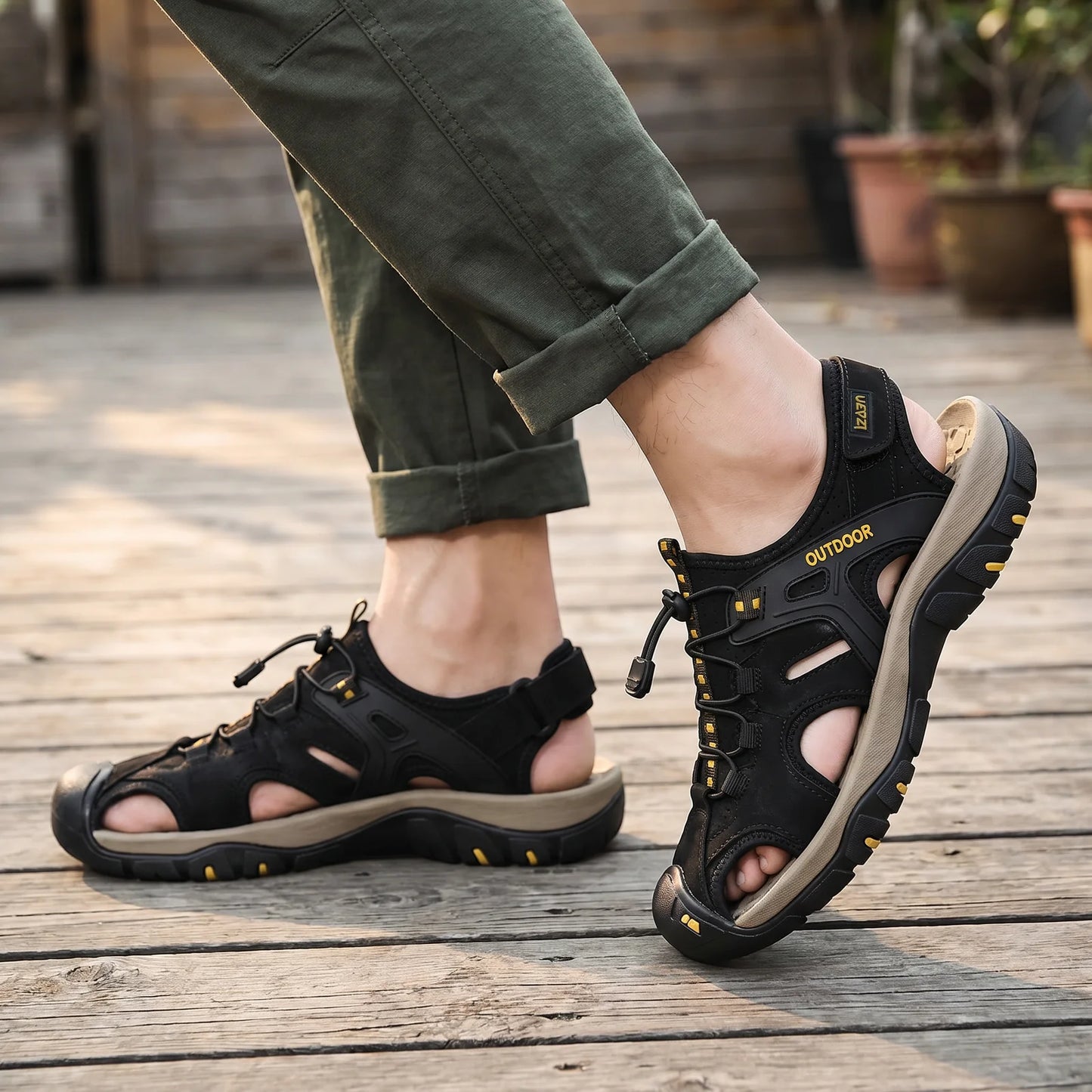Men’s Closed-Toe Outdoor Sandals