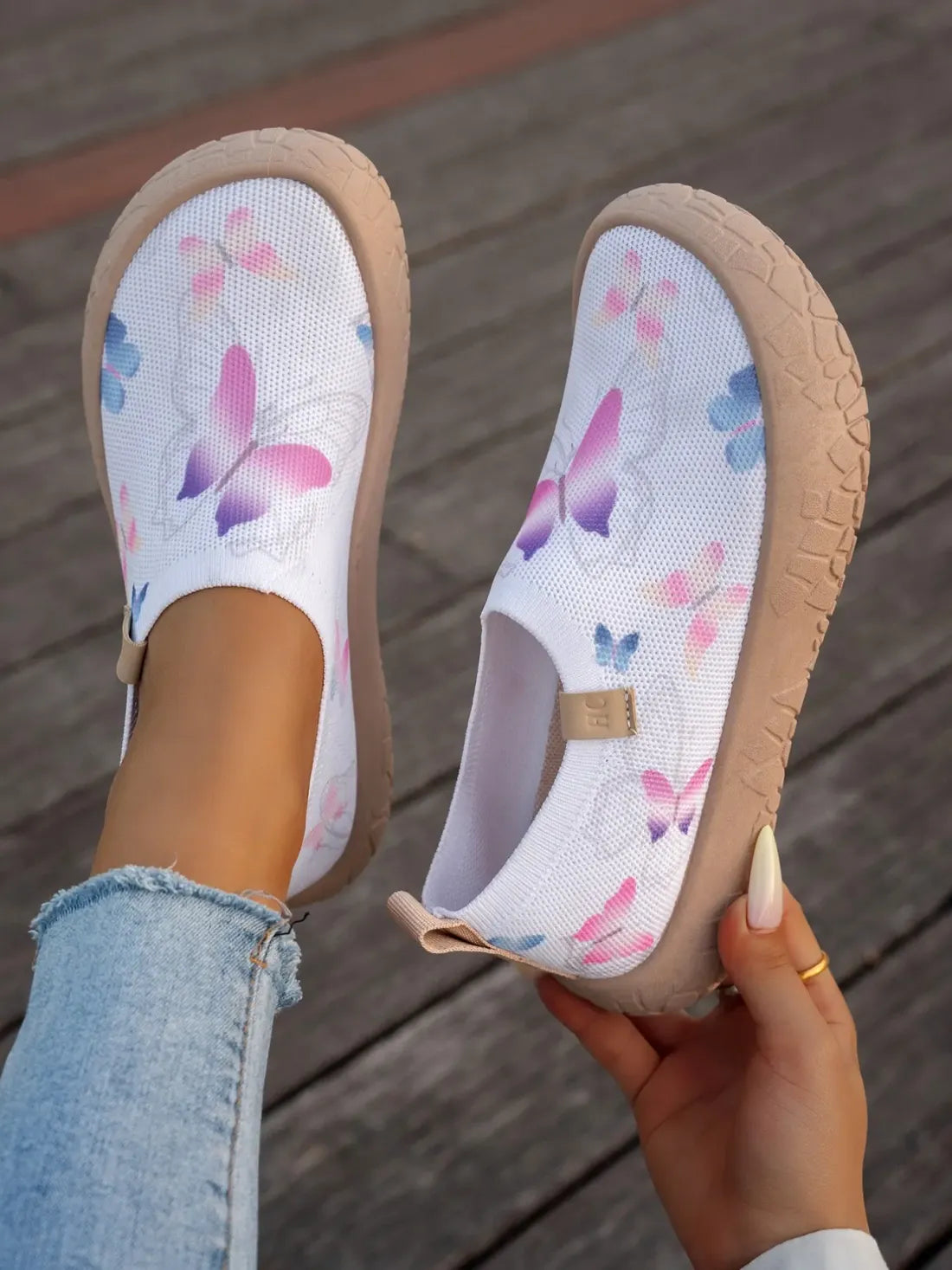 Women’s Knitted Lace-Up Trainers