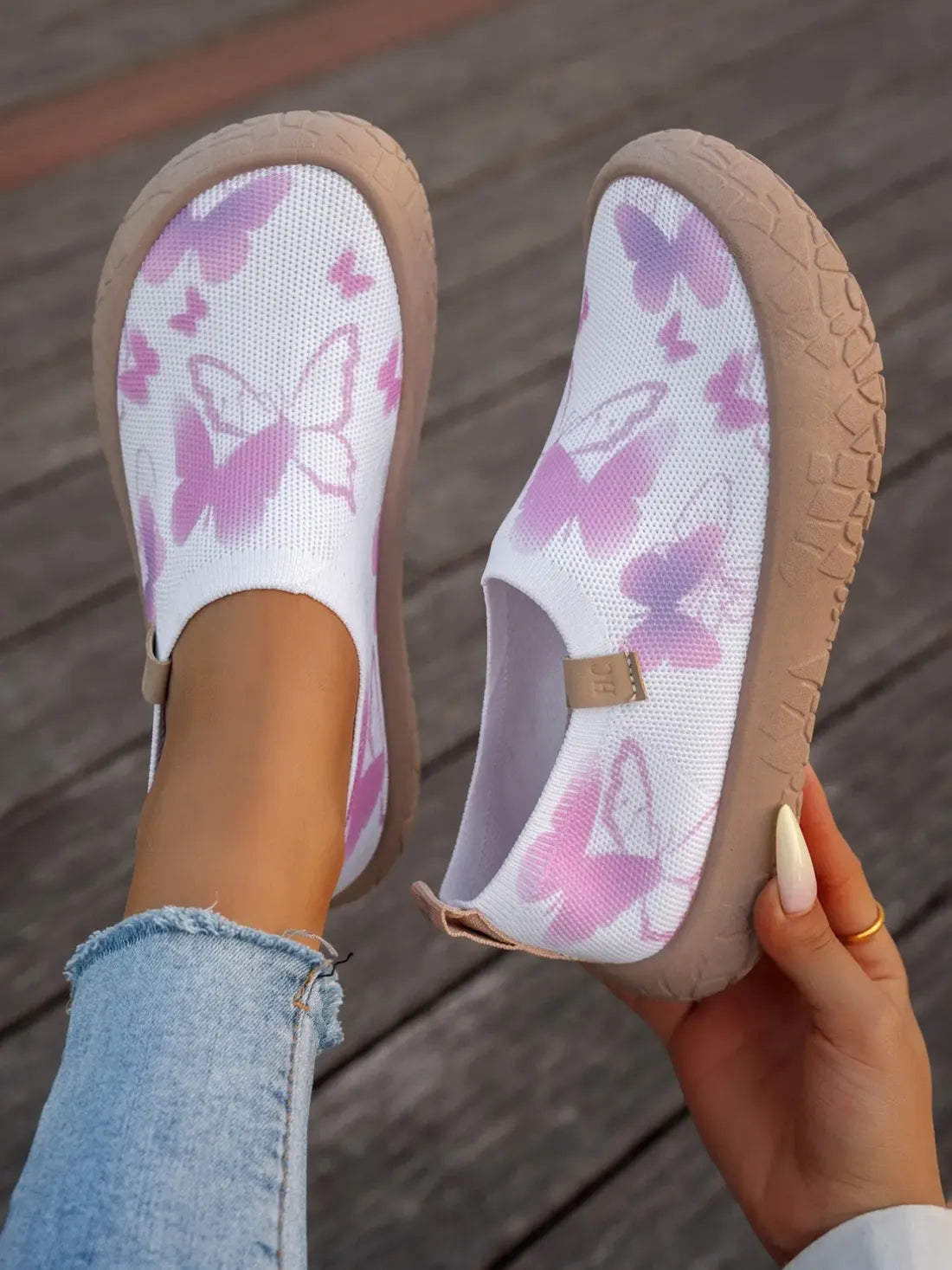 Women’s Knitted Lace-Up Trainers