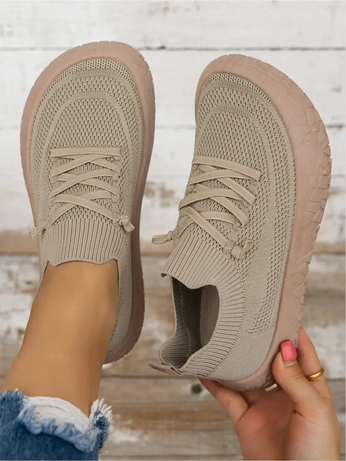 Women’s Knitted Lace-Up Trainers