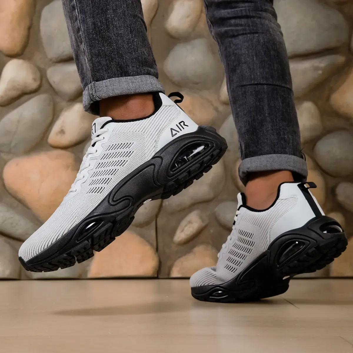 Men’s Mesh Lace-Up Trainers