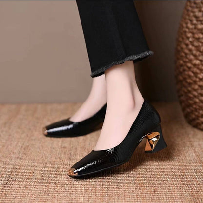 Women’s Textured Metallic Block-Heel Comfort Court Shoes