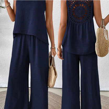 A set of sleeveless top and wide trousers