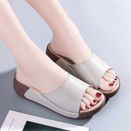 Women's Comfortable Leather Sandals