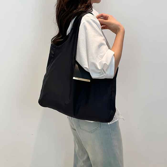 Women’s Mini Tote Keychain Bag