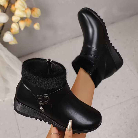 Women’s Wide-Fit Faux-Fur Collar Winter Ankle Boots