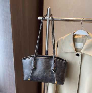 Vintage Classic PU Leather-Look Shoulder Bag