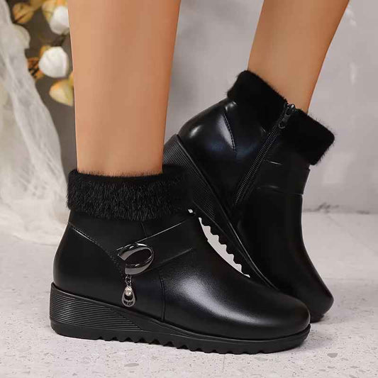 Women’s Wide-Fit Faux-Fur Collar Winter Ankle Boots