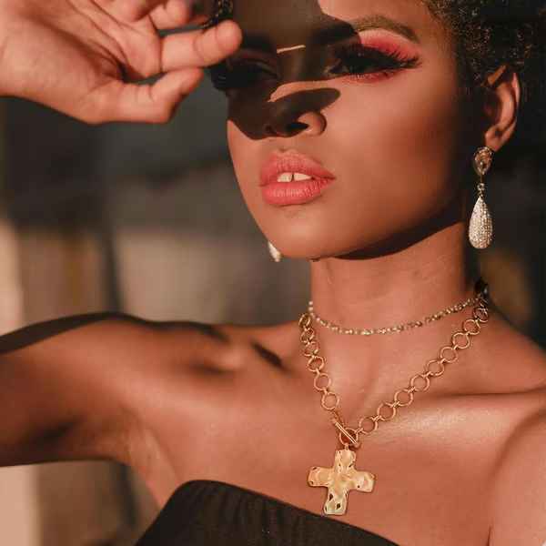Women’s Hammered Cross Pendant Necklace