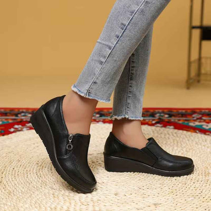 Women’s Embroidered Side-Zip Comfort Loafers