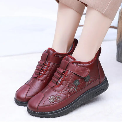 Women’s Winter Fleece-Lined Leather-Look Comfort Shoes