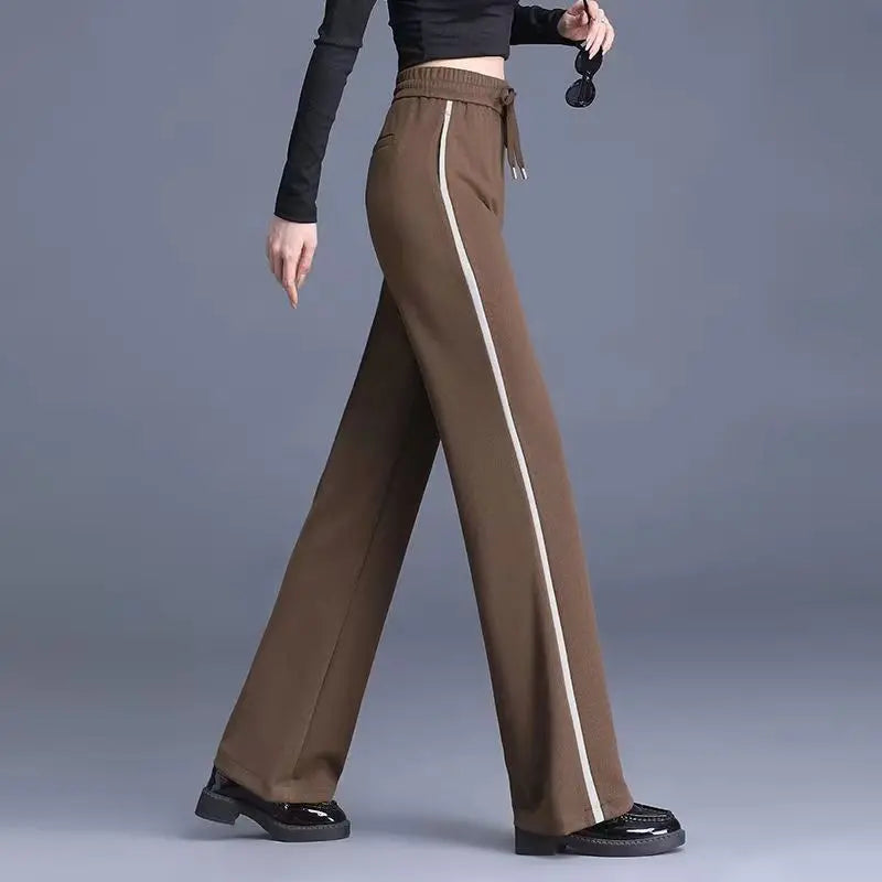 Women’s Slim-Look Wide-Leg Sweatpants