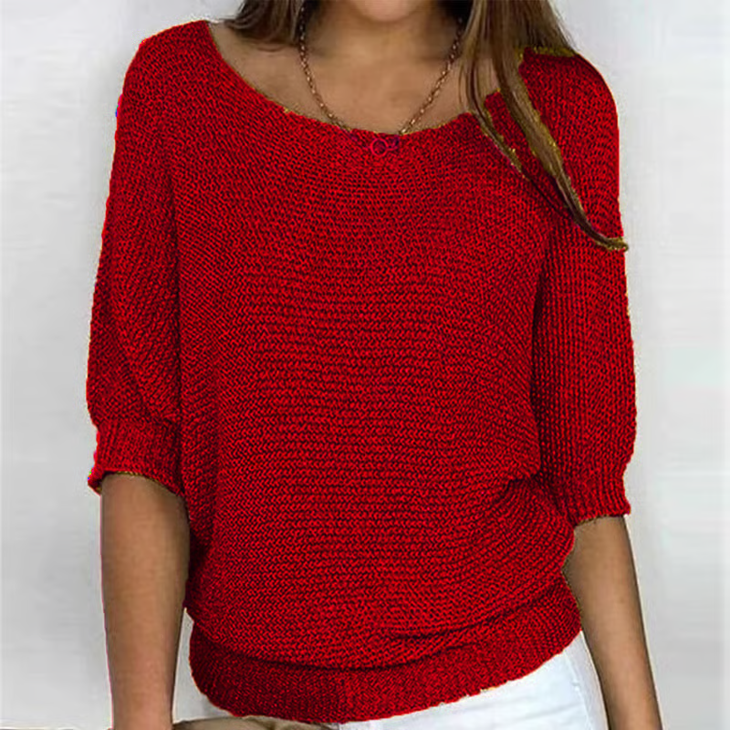 Solid colour sweater with a round neckline and 3/4 sleeves