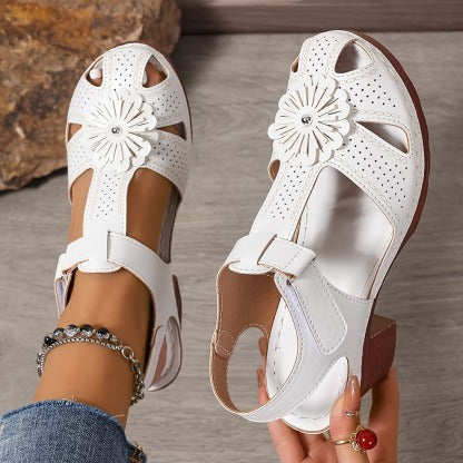 Women’s Floral Cut-Out Chunky Heel Comfort Sandals