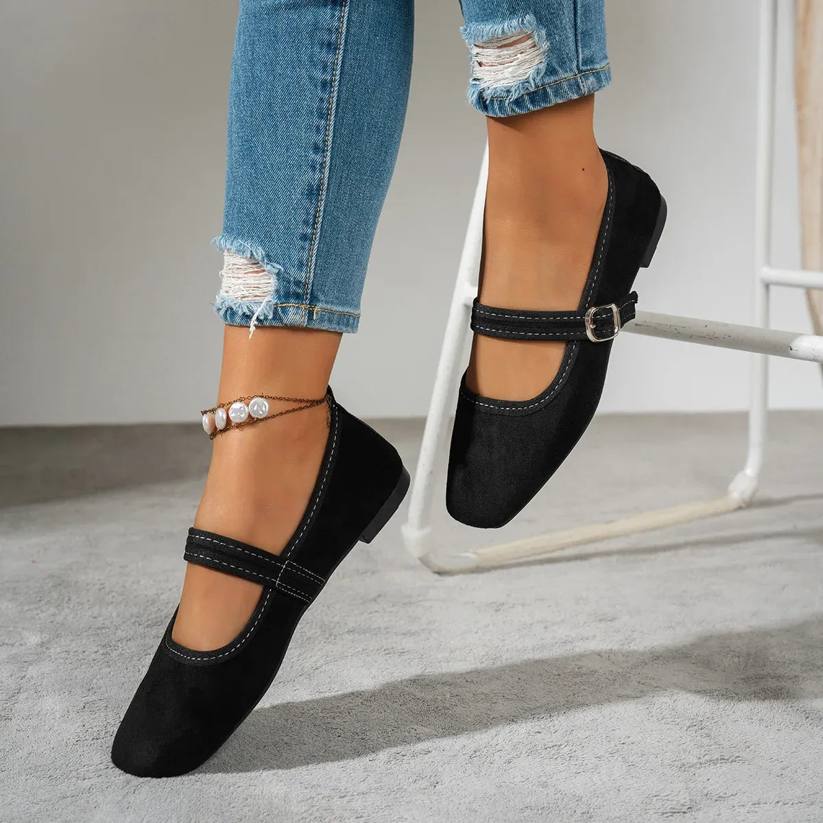 Women’s Retro Mary Jane Buckle Strap Flats