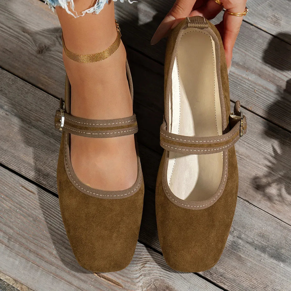 Women’s Retro Mary Jane Buckle Strap Flats