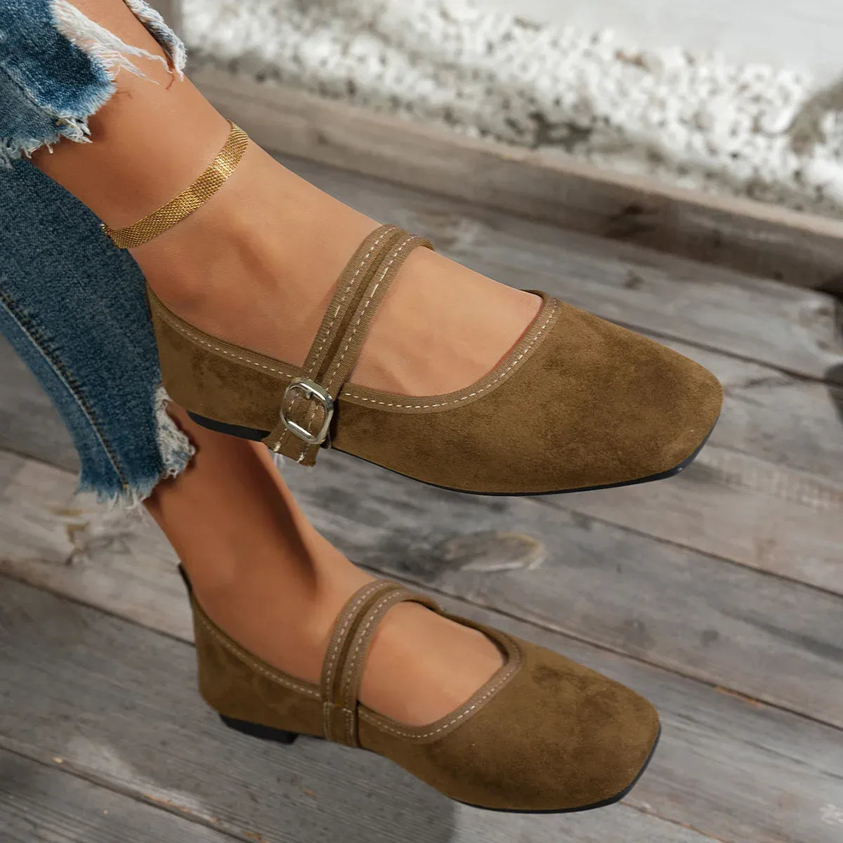 Women’s Retro Mary Jane Buckle Strap Flats