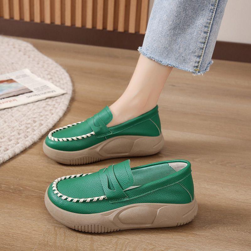 Women’s Classic Moccasin