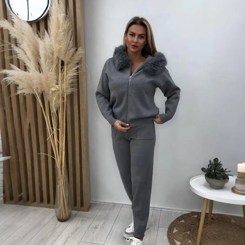 Women’s Plush Collar Zip-Up Hoodie and Jogger Loungewear Set