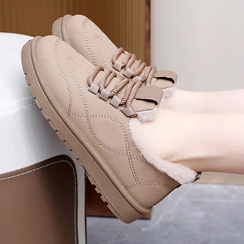 Women’s Plush-Lined Water-Resistant Lace-Up Platform Winter Shoes