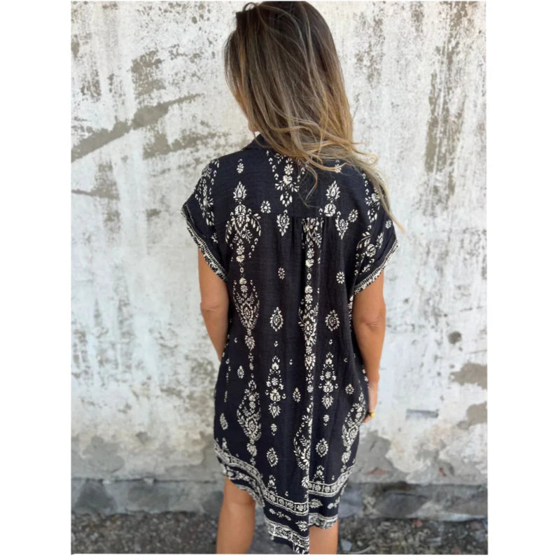 Women’s Relaxed Printed V-Neck Short Sleeve Dress with Pockets