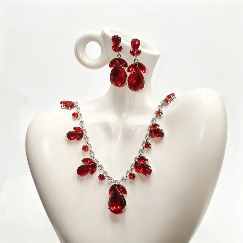 Elegant Tulip Necklace and Earrings Set