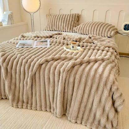 Luxurious Faux Rabbit Fur Throw Blanket - Soft, Warm & Cozy for All Seasons