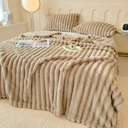 Luxurious Faux Rabbit Fur Throw Blanket - Soft, Warm & Cozy for All Seasons