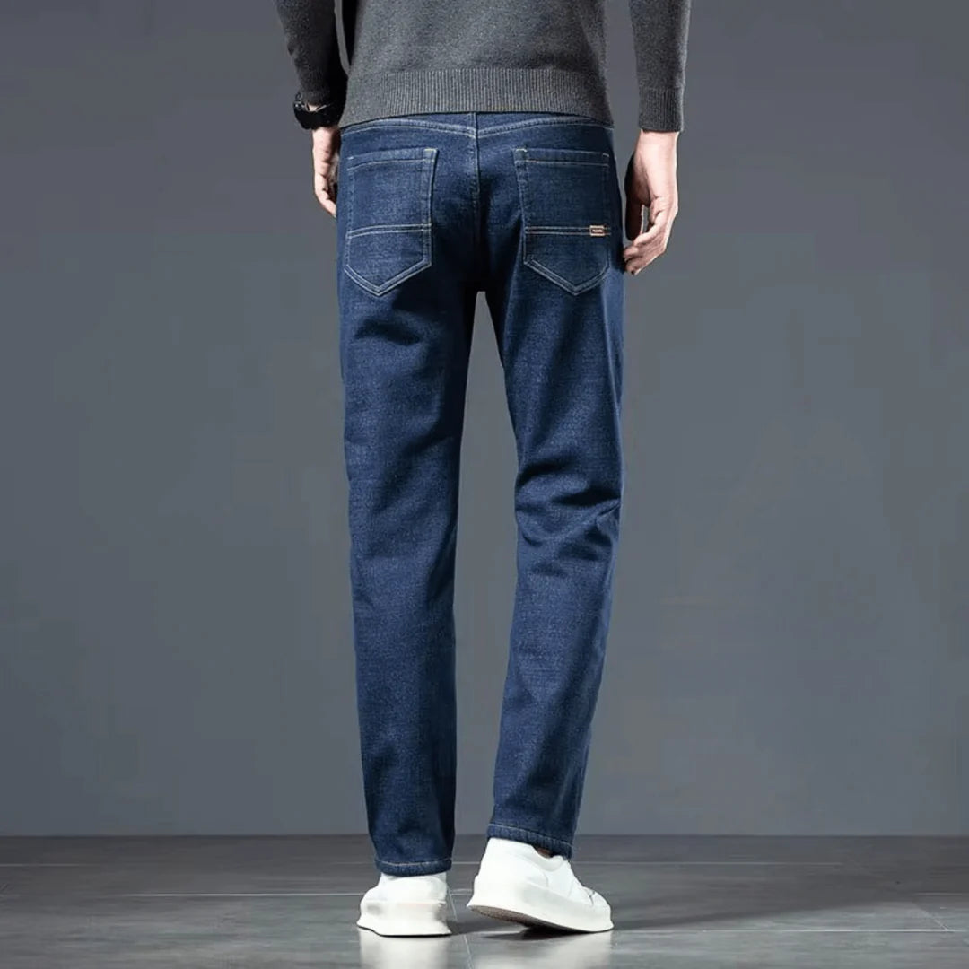 Men’s Fleece-Lined Straight-Leg Jeans