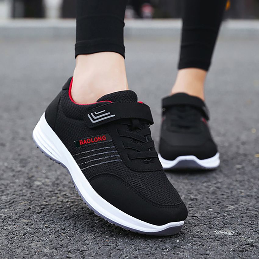 Women’s Walking Sneakers