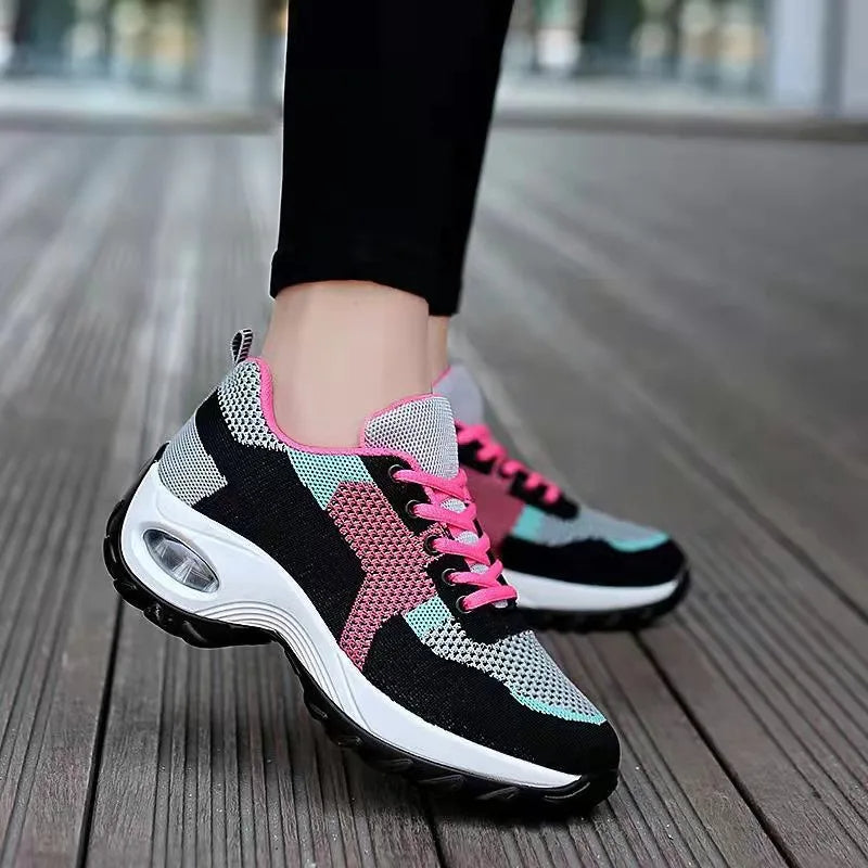 ULTRA-LIGHTWEIGHT WOMEN'S SPORTS SHOES
