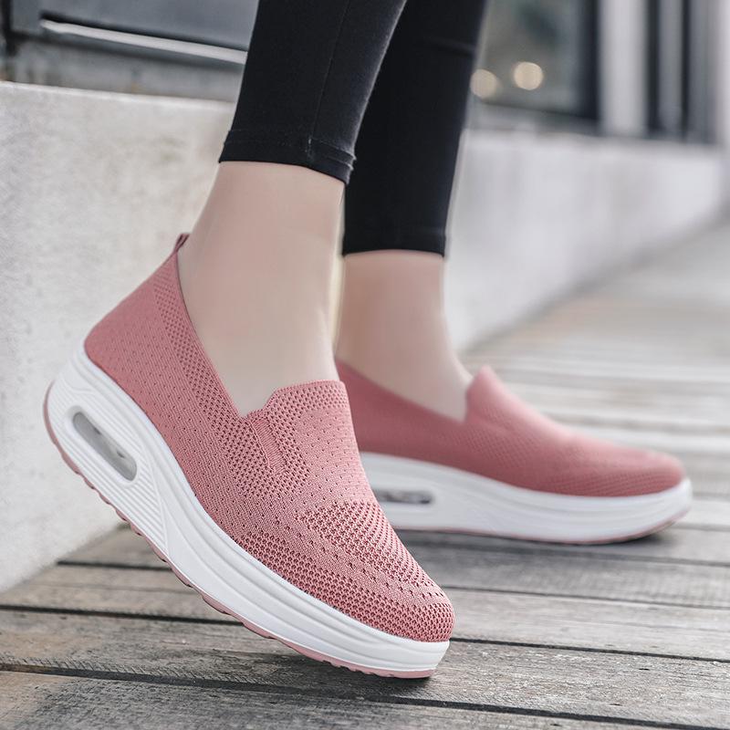 Women’s Comfortable Sneakers